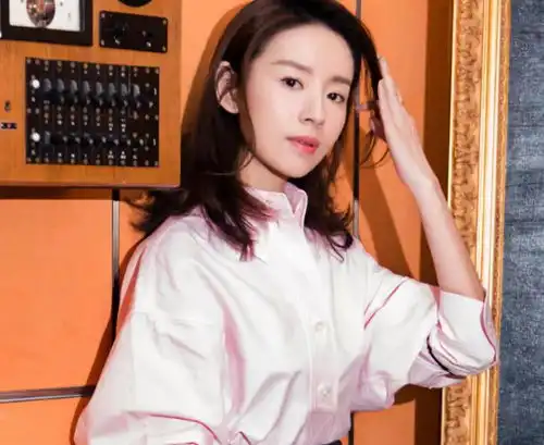 4位拥有逆天美鼻的女星,热巴董洁上榜,她被称成中国赫本