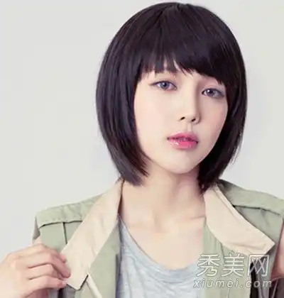 2013年女孩的瘦脸短发和易藏肉