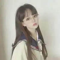 戴眼镜的知性长发美女头像微信头像图片大全