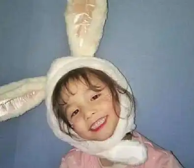 女孩子几岁来月经算合格医生这岁数刚刚好,请多重视