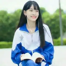 女生校服穿的像大妈学会这3种穿搭,男神没准不撩自来