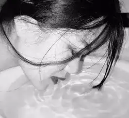 很火的霸气句子不再沉寂的活着,我要重启我的骄傲