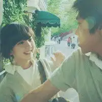 叼着棒棒糖的女生头像请陪我到天之涯海之角