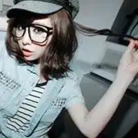 qq头像陪我到世界终结女生