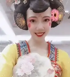 西安不倒翁小姐姐再次爆火,素颜照居然长这样网友心动了