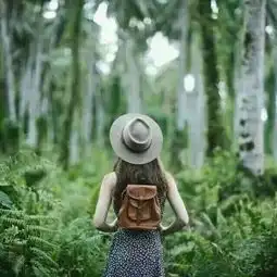 好看的清新脱俗美女qq头像背影再爱都曲终人散了