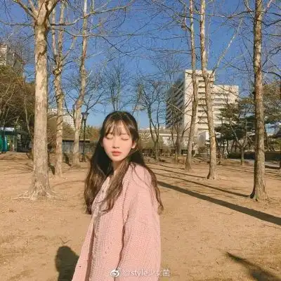 把马尾扎高把烦恼收好想笑就笑以qq女生头像我要个性网