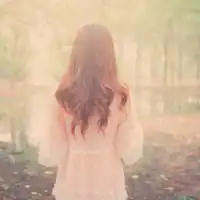 现代美女背影图片微信头像微信头像图片大全