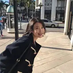 20岁左右的女生,弄什么样的发型最好看