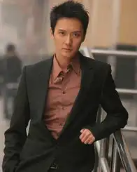 看那些出身豪门深院的低调明星
