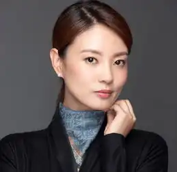你觉得哪些央视女主持人既漂亮主持能力又好