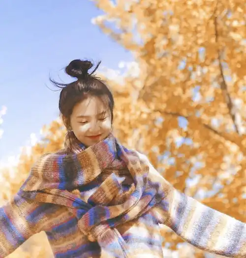 笑起来甜甜的女生头像
