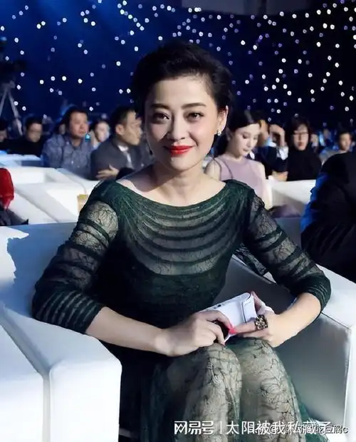 霍思燕的胸梅婷的腿这些中年女星性感起来已经没新人什么事了