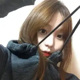 女生头像丨你本就不快乐为什么还要替人难过