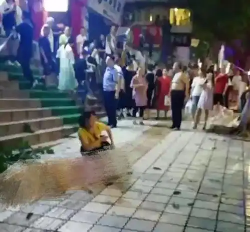 趁家人不备13岁女孩与家人争吵跳楼身亡
