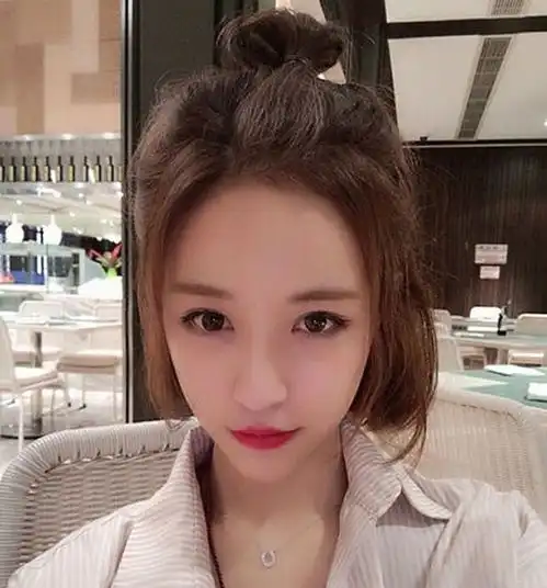 女人年纪越大,尽量不要留长发,剪个中短发,这四个好处少不了你