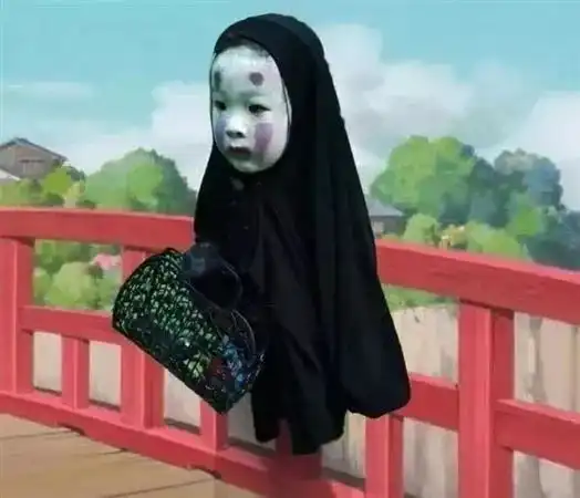 惊无脸男小朋友今年cos继续升级扮死神把全幼儿园都吓哭了......