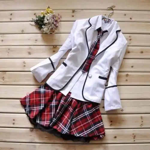 我想伪娘,我想打扮女生,这套衣服适合我穿吗配什么假发和袜子鞋