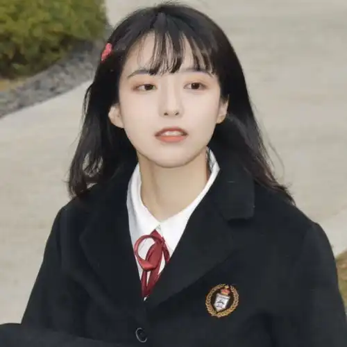 喜欢的人很优秀,想去的地方还很远,适合女孩子发的温柔文案