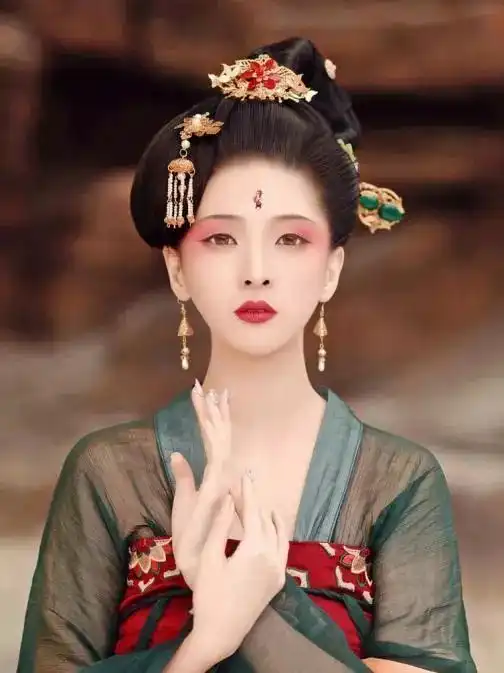 杨贵妃究竟有多胖赵飞燕究竟有多瘦756年7月15日杨玉环自缢