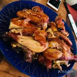 桃花洛音乐餐厅绿地中心店的桃花洛烤鸡好不好吃用户评价口味怎么样济南美食桃花洛烤鸡实拍图片大众点评