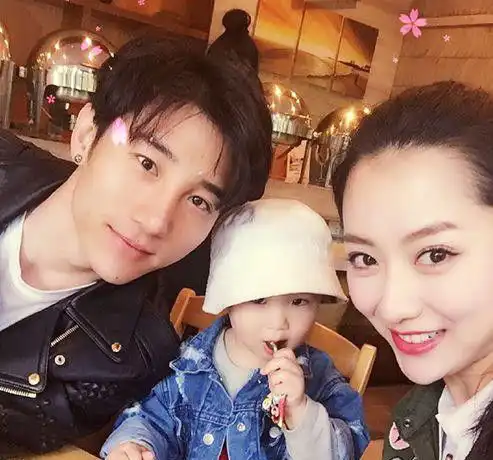 他是娱乐圈名字笔画最少的人,他的女儿名字与他一模一样