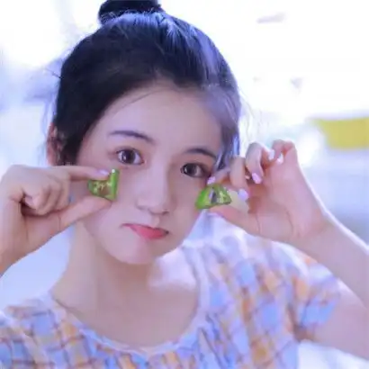 好看女生头像可爱清新同一个人共计12张