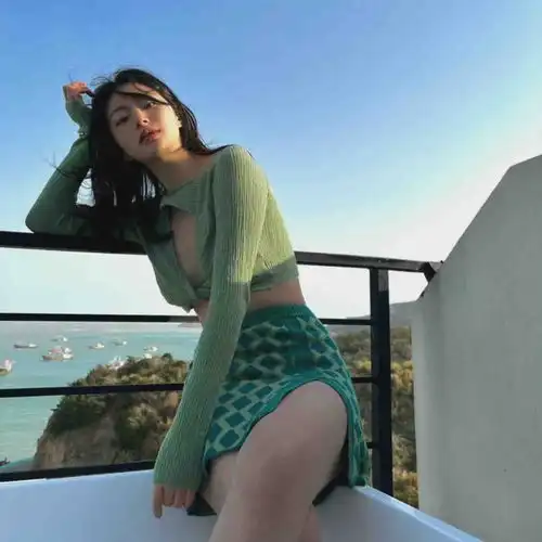 女生头像高冷风格