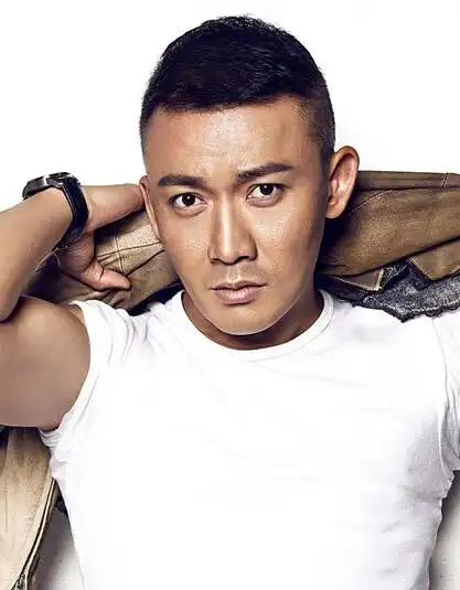 聂远登杂志封面秀肌肉阳刚硬朗男人味十足