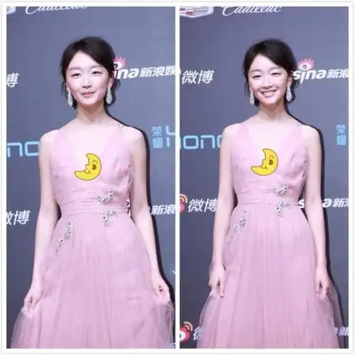 周冬雨长着一张娃娃脸,穿着淡粉裙充满了少女气息,清新可人