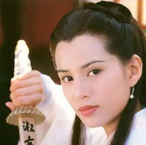 这些60的中老年女星,满脸皱纹,凭什么活出了令人生羡的模样