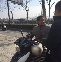 女孩被卷车底千钧一发之际,这群港城人,太震撼了