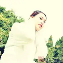 食物加运动美丽女人调出来