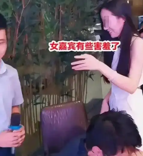 深圳一矮个男生相亲,成功牵手高挑美女,满眼宠溺我不会委屈你