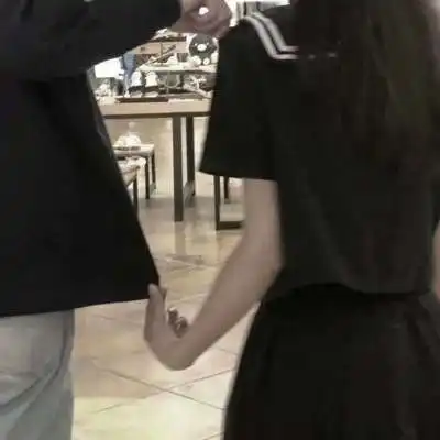 特别霸气的女生官宣文案