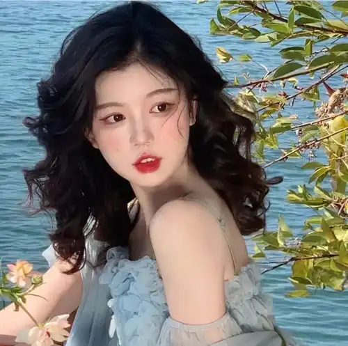 高级感温柔女生头像10