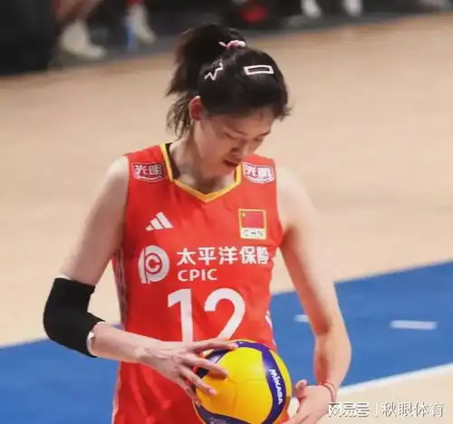 李盈莹,继王一梅之后中国女排又一悲情人物,让人心疼祝一切