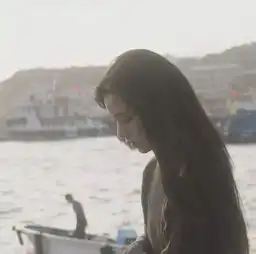 女生头像丨安全感不是来源于爱而是偏爱