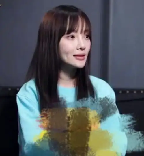 李小璐久违接受采访,状态大好如少女,公开感情现状与前任分手