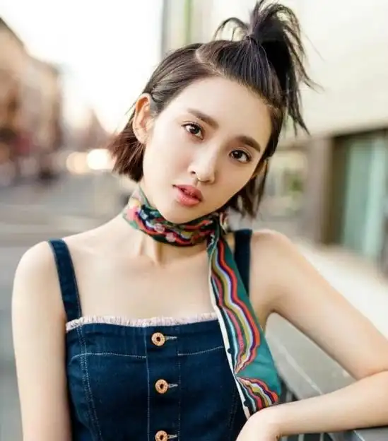 孙俪吴昕周冬雨郑爽郑秀晶,阚清子剪短发后像换了一个人