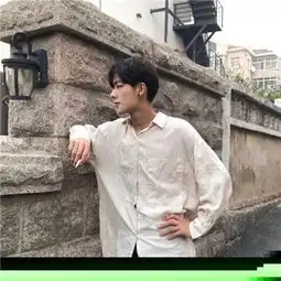 2018男生忧郁伤感头像高清痛苦主要来自敏感和脆弱