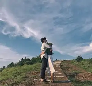 为了小三和妻子离婚,却发现小三怀的孩子,不知道是谁的