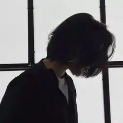 女生头像没有人心疼我