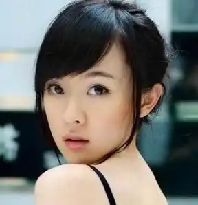 瘦长脸女生适合什么样的流海