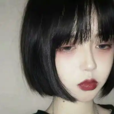 简约时尚的女生微博头像