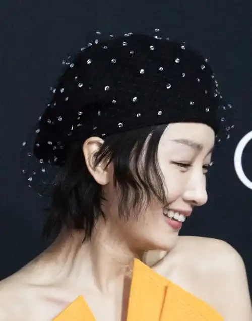 周冬雨黑历史大曝光普通人如何逆袭成气质女神