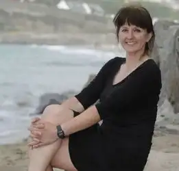 英女子为多国病人捐器官获评最善良