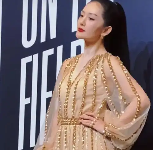 众女星同场争艳,孙俪壮实,佟丽娅胖了,谢娜被指整容脸垮认不出