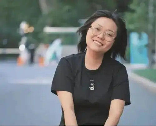 李雪琴,装不下去了