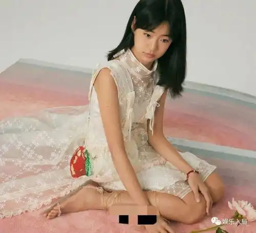 佟大为13岁女儿惊艳亮相,穿蕾丝裙颜值颇高,获赞迷你版王祖贤